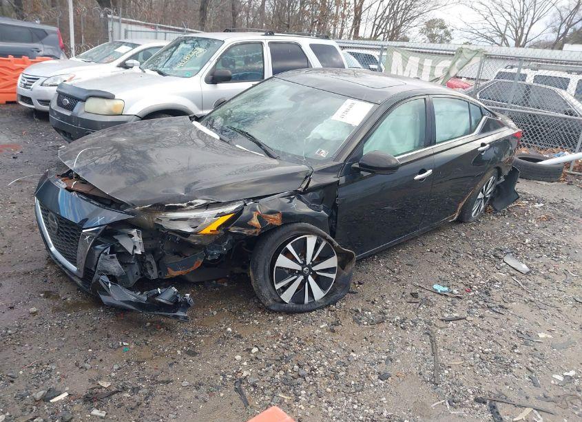 Photo 2 of 2020 Nissan Altima SL FWD (VIN 1N4BL4EV1LC131054)