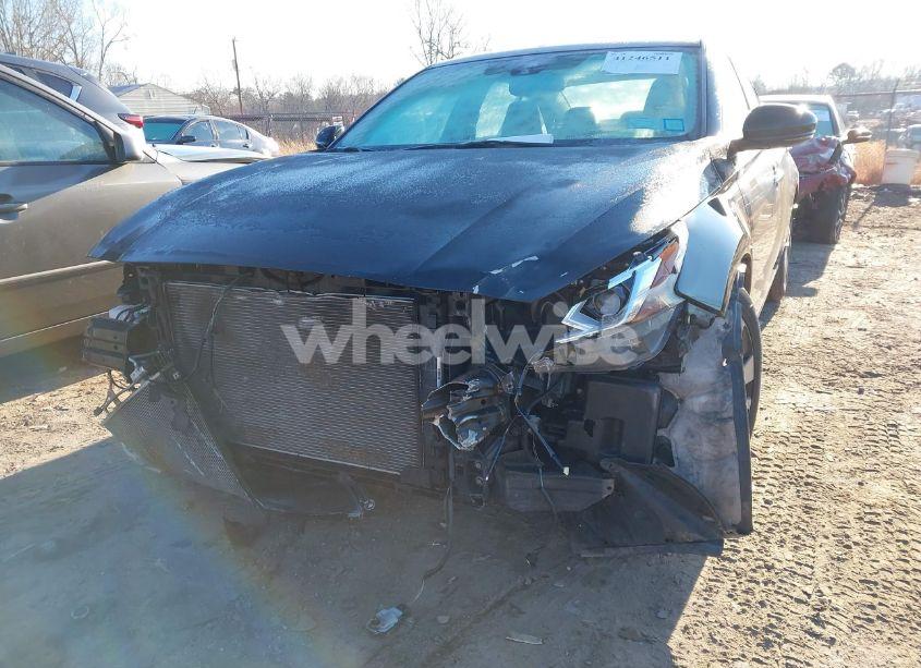 Photo 6 of 2020 Nissan Altima SL FWD (VIN 1N4BL4EV1LC141468)