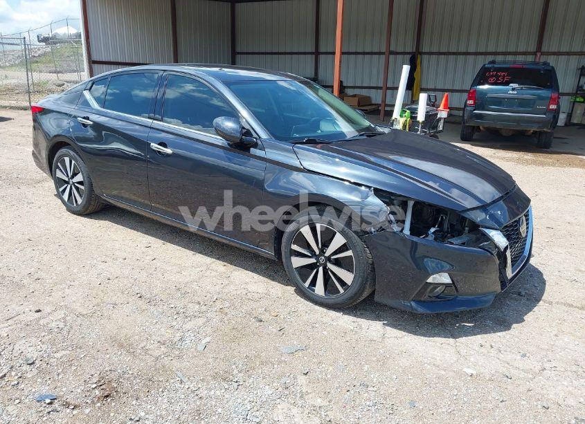 2020 Nissan Altima SL FWD (VIN 1N4BL4EV1LC141566) main photo