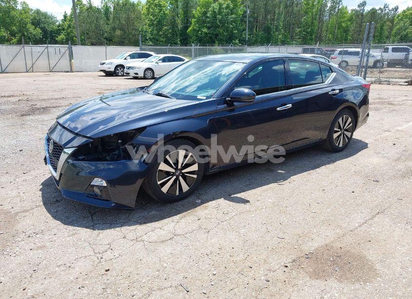 Photo 2 of 2020 Nissan Altima SL FWD (VIN 1N4BL4EV1LC141566)