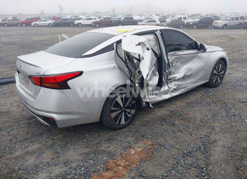 Photo 4 of 2020 Nissan Altima SL FWD (VIN 1N4BL4EV1LC146153)