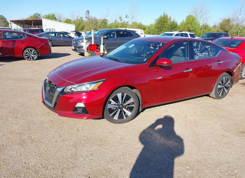 Photo 2 of 2021 Nissan Altima SL FWD (VIN 1N4BL4EV1MN312967)