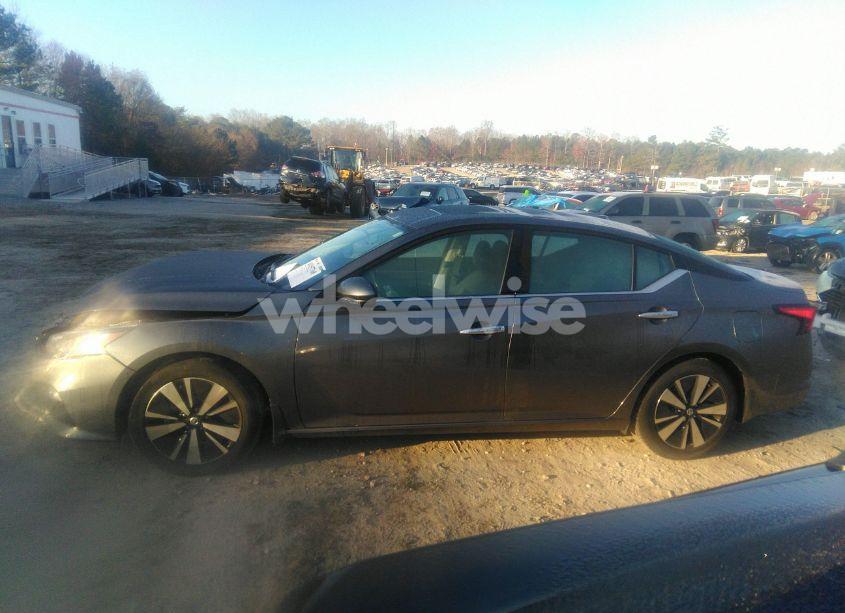 Photo 14 of 2021 Nissan Altima SL FWD (VIN 1N4BL4EV1MN354670)