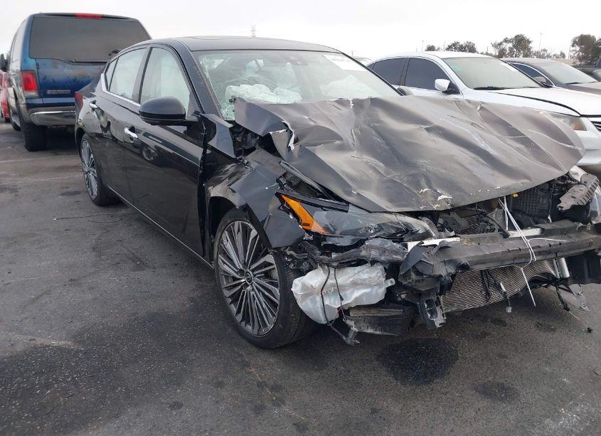 2023 Nissan Altima SL FWD (VIN 1N4BL4EV1PN366208) main photo