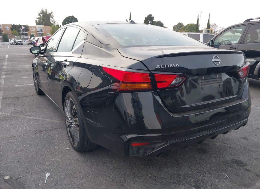 Photo 3 of 2023 Nissan Altima SL FWD (VIN 1N4BL4EV1PN366208)