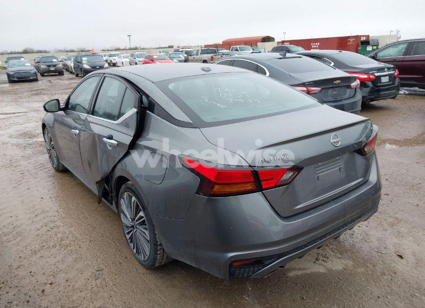 Photo 3 of 2023 Nissan Altima SL FWD (VIN 1N4BL4EV1PN368718)