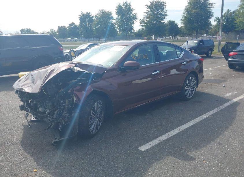 Photo 2 of 2023 Nissan Altima SL FWD (VIN 1N4BL4EV1PN377449)