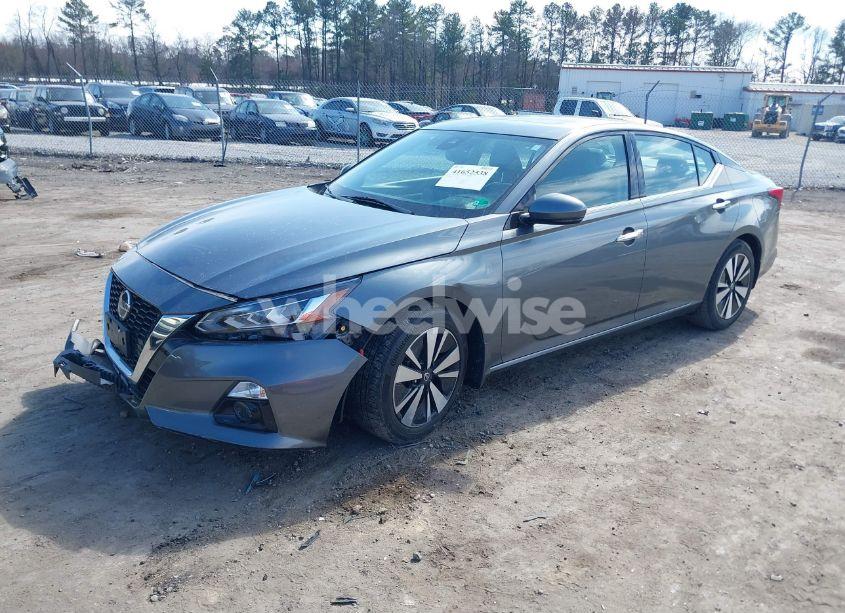 Photo 2 of 2019 Nissan Altima 2.5 SL (VIN 1N4BL4EV2KC104539)