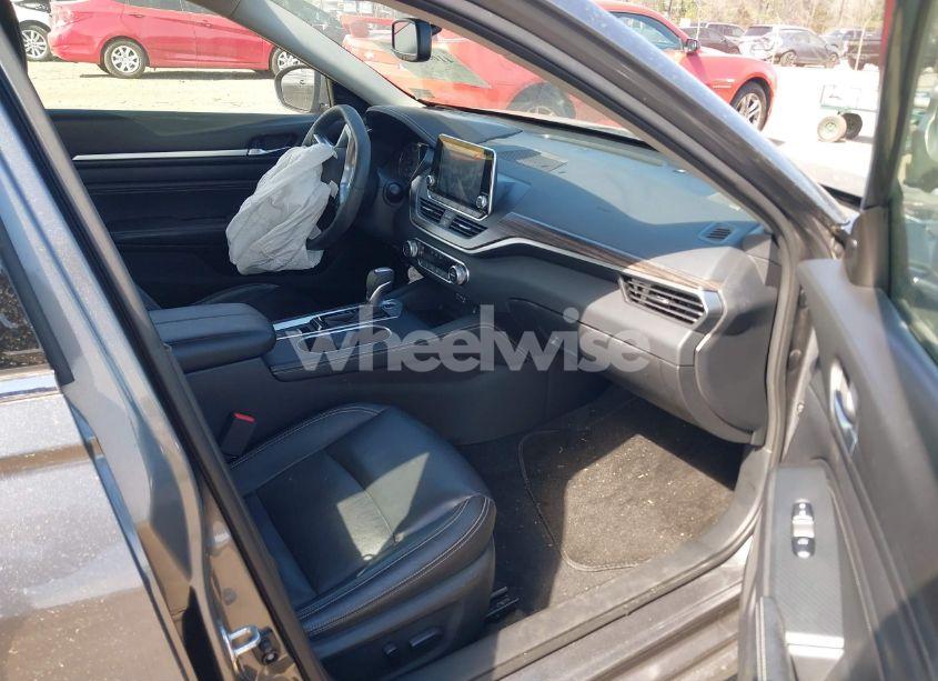 Photo 5 of 2019 Nissan Altima 2.5 SL (VIN 1N4BL4EV2KC104539)