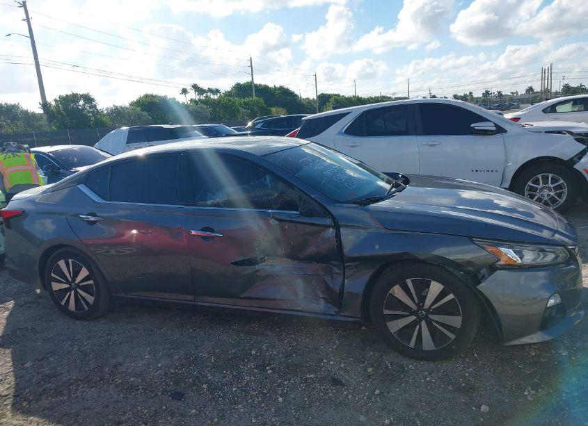 Photo 13 of 2019 Nissan Altima 2.5 SL (VIN 1N4BL4EV2KC138643)