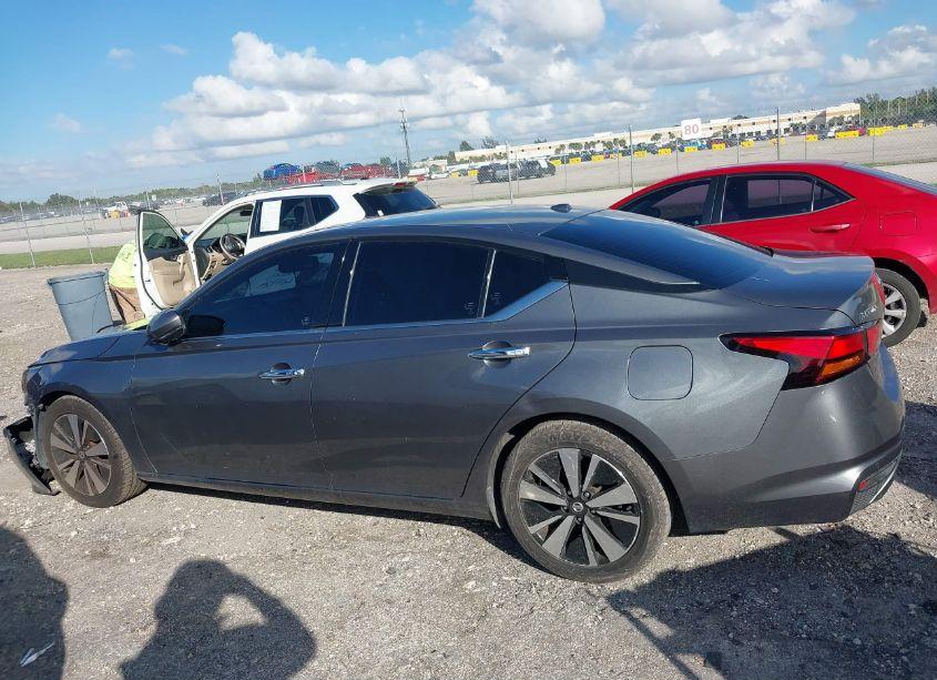 Photo 14 of 2019 Nissan Altima 2.5 SL (VIN 1N4BL4EV2KC138643)
