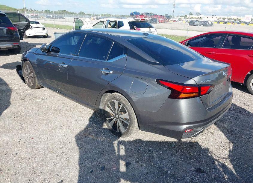 Photo 3 of 2019 Nissan Altima 2.5 SL (VIN 1N4BL4EV2KC138643)