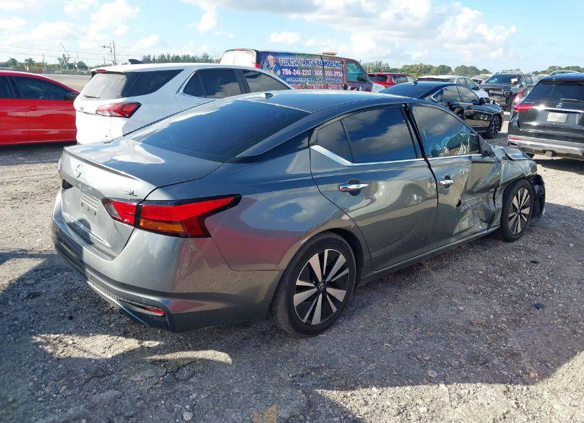 Photo 4 of 2019 Nissan Altima 2.5 SL (VIN 1N4BL4EV2KC138643)