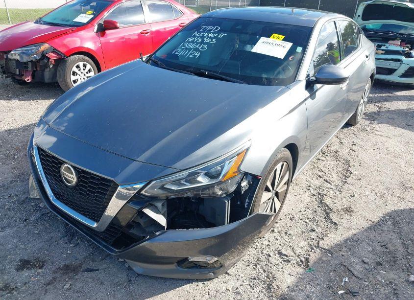 Photo 6 of 2019 Nissan Altima 2.5 SL (VIN 1N4BL4EV2KC138643)