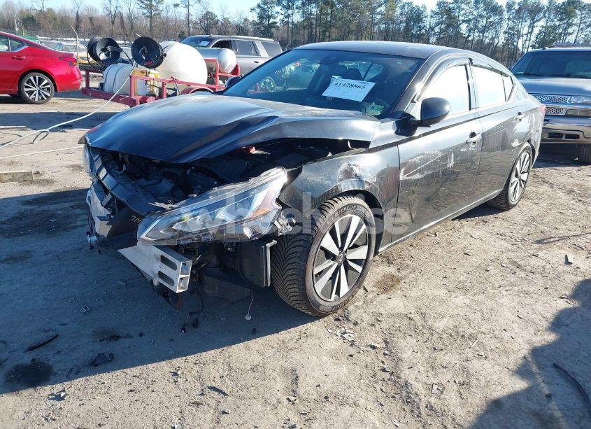 Photo 2 of 2019 Nissan Altima 2.5 SL (VIN 1N4BL4EV2KC195327)