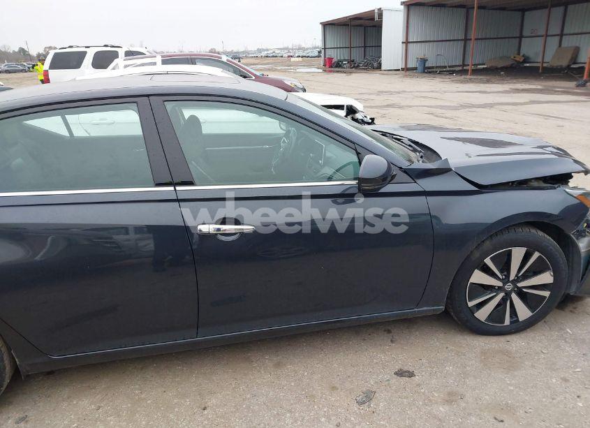 Photo 13 of 2020 Nissan Altima SL FWD (VIN 1N4BL4EV2LC211639)