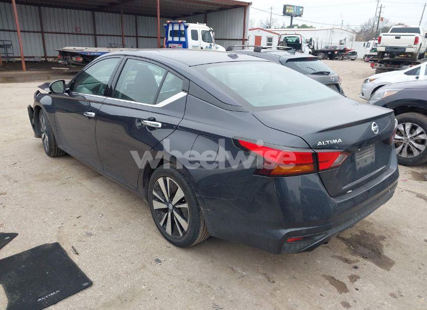 Photo 3 of 2020 Nissan Altima SL FWD (VIN 1N4BL4EV2LC211639)
