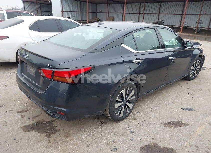 Photo 4 of 2020 Nissan Altima SL FWD (VIN 1N4BL4EV2LC211639)