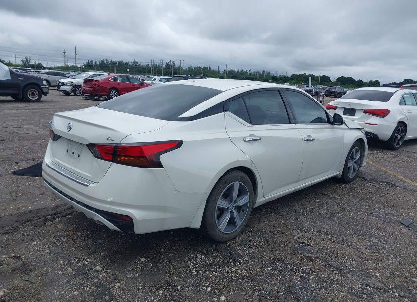Photo 4 of 2020 Nissan Altima SL FWD (VIN 1N4BL4EV2LC278094)