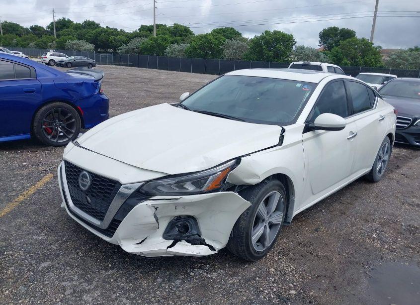 Photo 6 of 2020 Nissan Altima SL FWD (VIN 1N4BL4EV2LC278094)