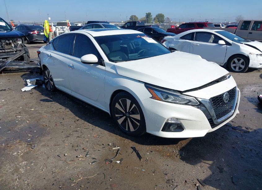 2022 Nissan Altima SL FWD (VIN 1N4BL4EV2NN405725) main photo