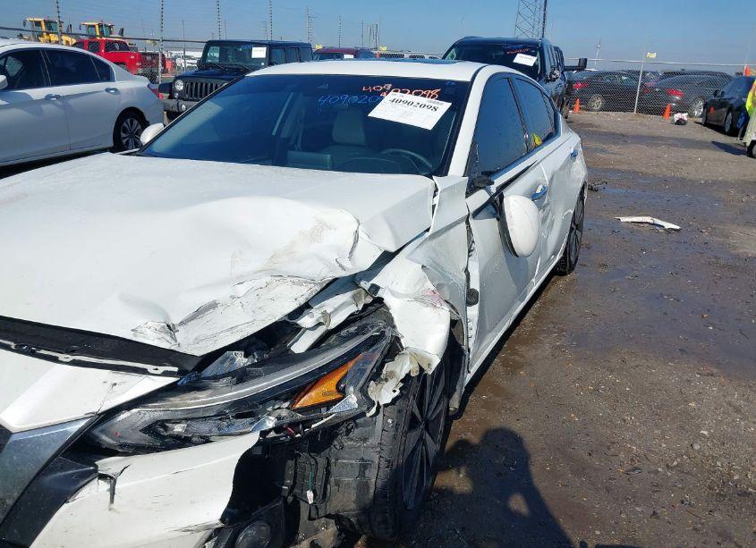 Photo 5 of 2022 Nissan Altima SL FWD (VIN 1N4BL4EV2NN405725)