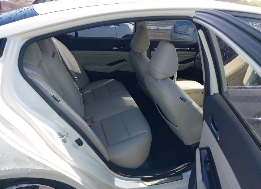 Photo 7 of 2022 Nissan Altima SL FWD (VIN 1N4BL4EV2NN405725)