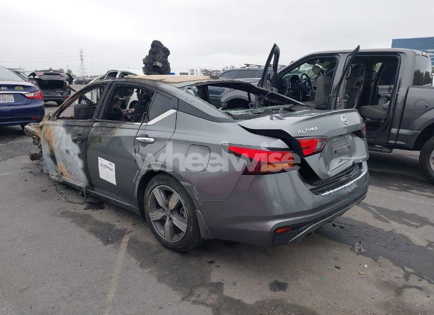 Photo 3 of 2022 Nissan Altima SL FWD (VIN 1N4BL4EV2NN416269)