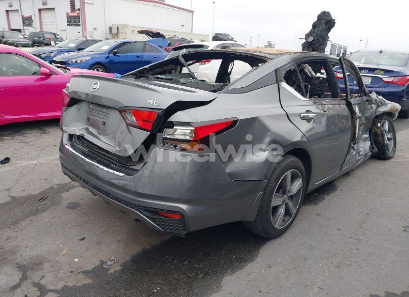 Photo 4 of 2022 Nissan Altima SL FWD (VIN 1N4BL4EV2NN416269)