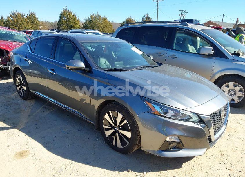 2019 Nissan Altima 2.5 SL (VIN 1N4BL4EV3KC127909) main photo