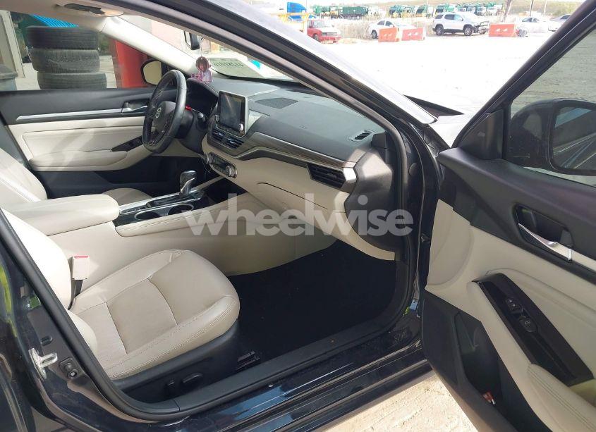 Photo 5 of 2020 Nissan Altima SL FWD (VIN 1N4BL4EV3LN318428)