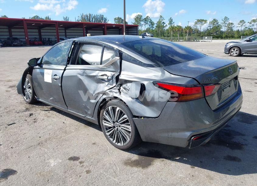 Photo 3 of 2024 Nissan Altima SL FWD (VIN 1N4BL4EV3RN437458)