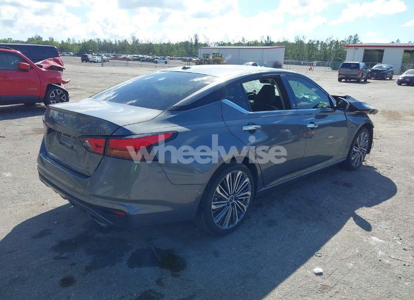 Photo 4 of 2024 Nissan Altima SL FWD (VIN 1N4BL4EV3RN437458)