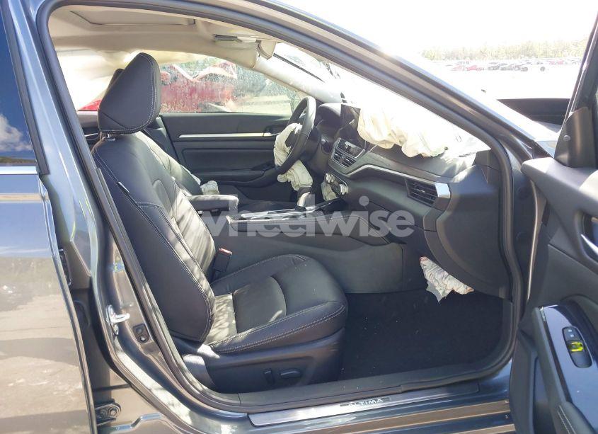 Photo 5 of 2024 Nissan Altima SL FWD (VIN 1N4BL4EV3RN437458)