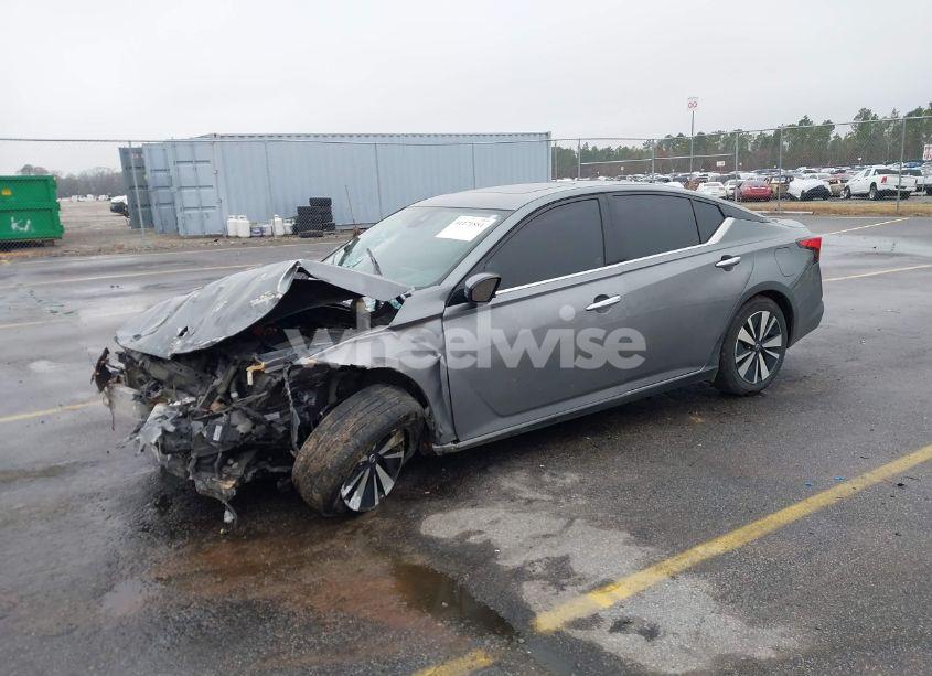 Photo 2 of 2019 Nissan Altima 2.5 SL (VIN 1N4BL4EV4KC158263)