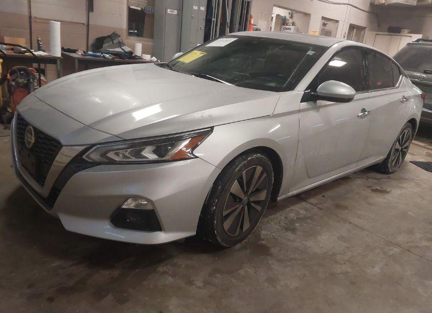 Photo 2 of 2019 Nissan Altima 2.5 SL (VIN 1N4BL4EV4KC190226)
