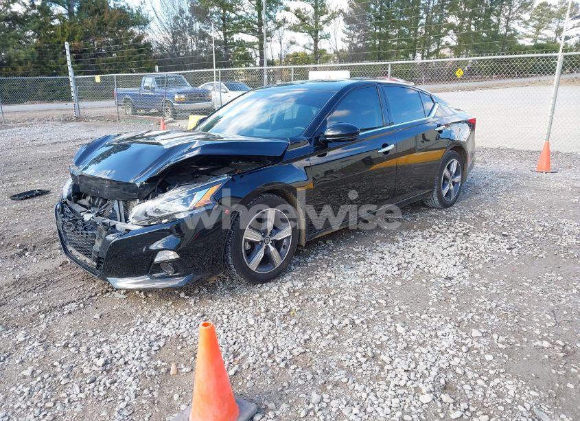Photo 2 of 2020 Nissan Altima SL FWD (VIN 1N4BL4EV4LC221508)