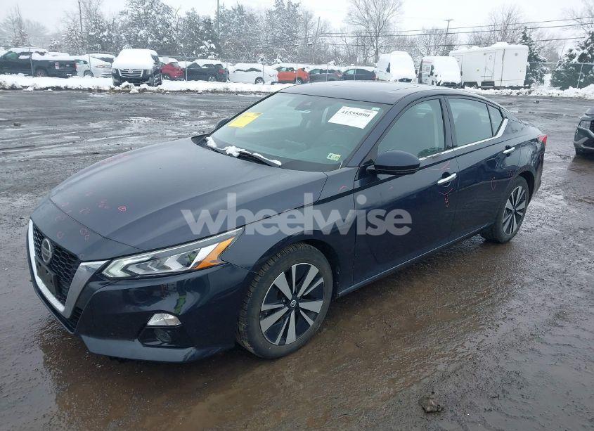 Photo 2 of 2020 Nissan Altima SL FWD (VIN 1N4BL4EV4LC226613)