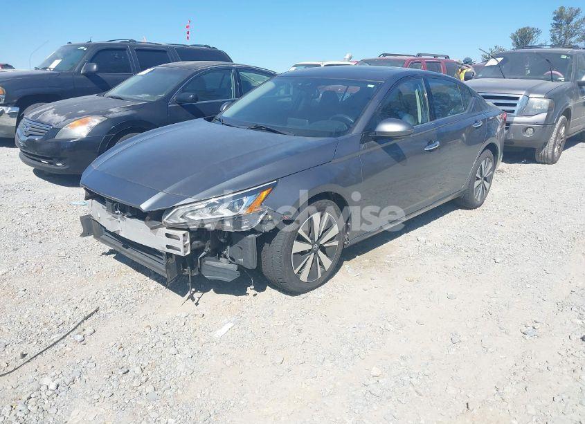 Photo 2 of 2020 Nissan Altima SL FWD (VIN 1N4BL4EV4LN301525)