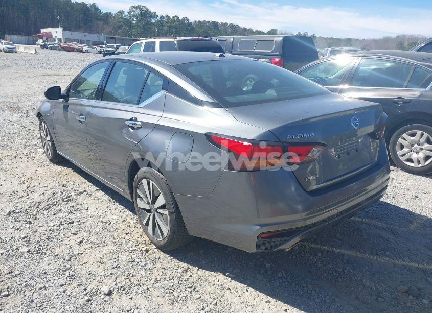 Photo 3 of 2020 Nissan Altima SL FWD (VIN 1N4BL4EV4LN301525)