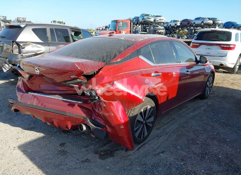 Photo 4 of 2021 Nissan Altima SL FWD (VIN 1N4BL4EV4MN353142)