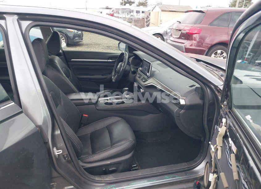 Photo 5 of 2019 Nissan Altima 2.5 SL (VIN 1N4BL4EV5KC255567)