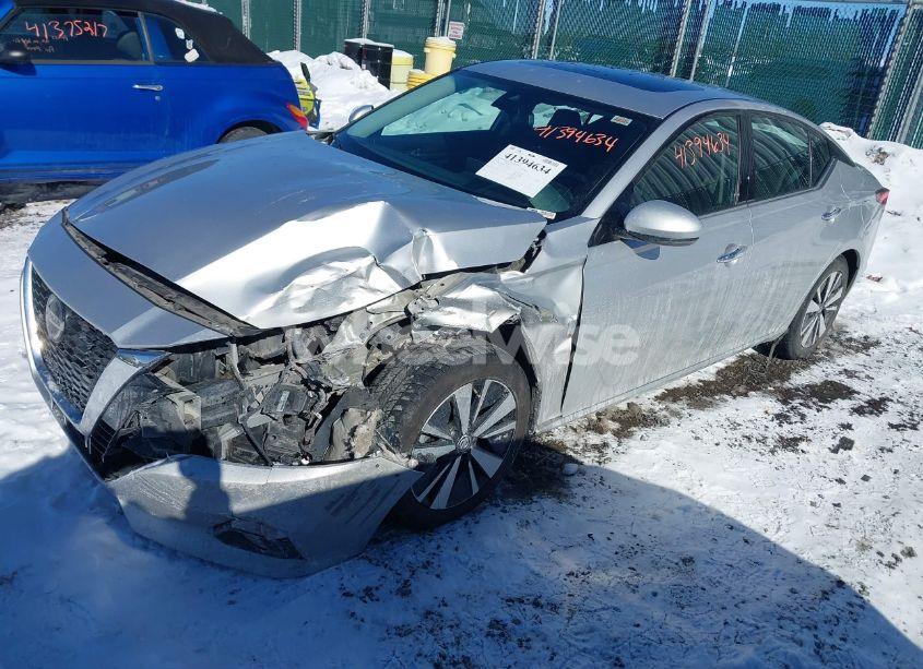 Photo 2 of 2020 Nissan Altima SL FWD (VIN 1N4BL4EV5LC144518)