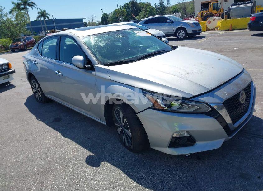 2020 Nissan Altima SL FWD (VIN 1N4BL4EV5LC144888) main photo
