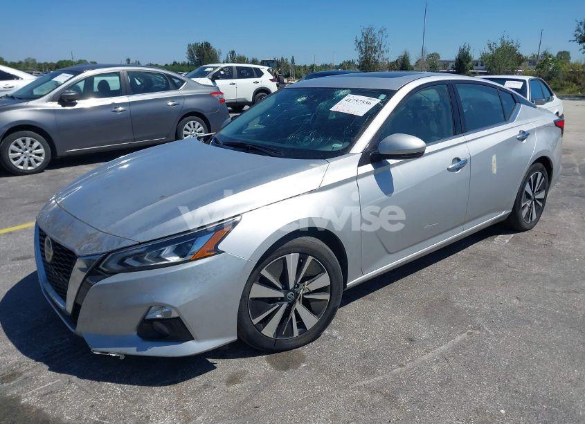 Photo 2 of 2020 Nissan Altima SL FWD (VIN 1N4BL4EV5LC144888)