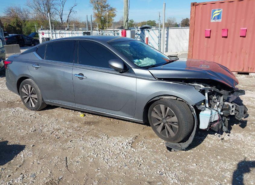 2020 Nissan Altima SL FWD (VIN 1N4BL4EV5LC150349) main photo