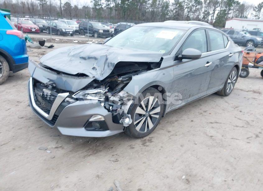 Photo 2 of 2021 Nissan Altima SL FWD (VIN 1N4BL4EV5MN383234)