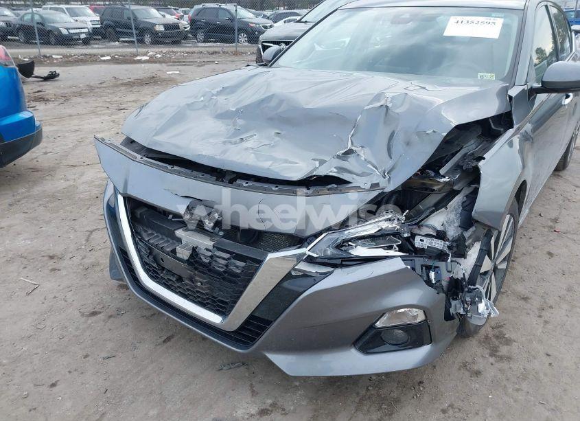 Photo 6 of 2021 Nissan Altima SL FWD (VIN 1N4BL4EV5MN383234)