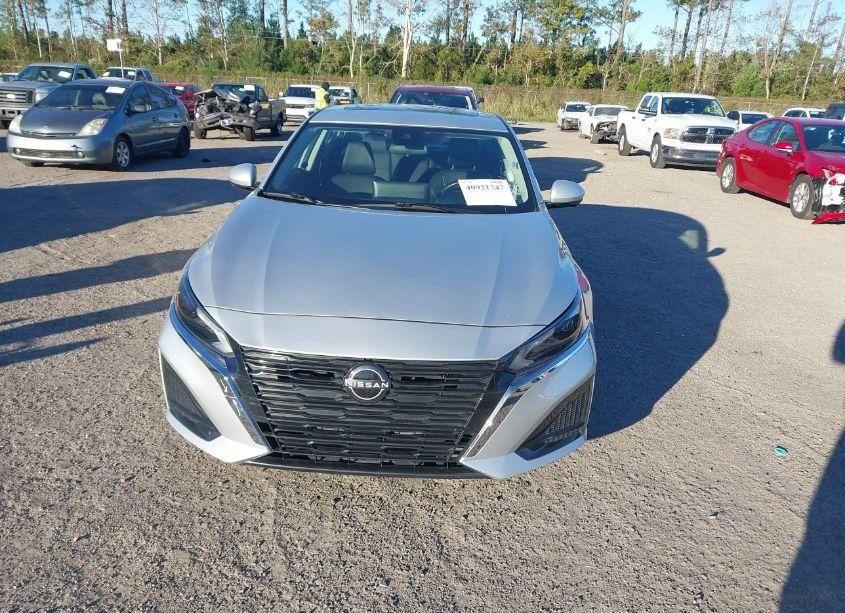 Photo 12 of 2023 Nissan Altima SL FWD (VIN 1N4BL4EV5PN360282)