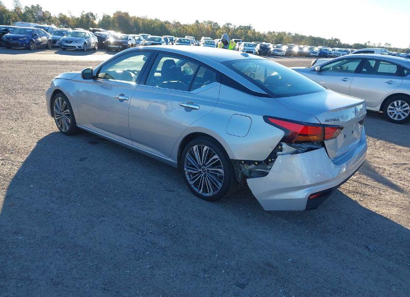 Photo 3 of 2023 Nissan Altima SL FWD (VIN 1N4BL4EV5PN360282)